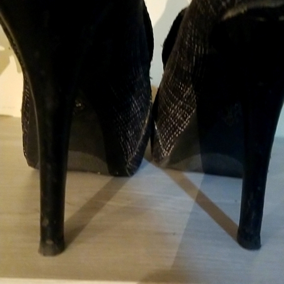 EUC Vera Wang Tweed Platform Heels - Picture 6 of 6